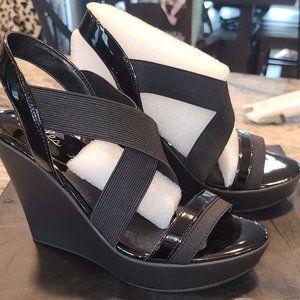 Woman's size 6 strappy wedge - brand new